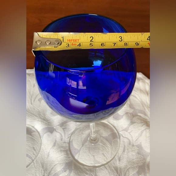 Cobalt blue color 9” tall wine glasses set of two glasses - Picture 4 of 8